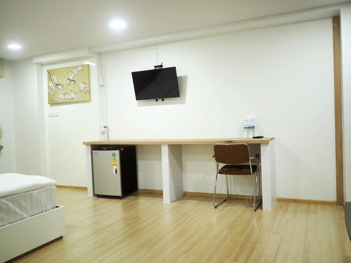 Pd Apartment Inn Ban Pra Dok ภายนอก รูปภาพ