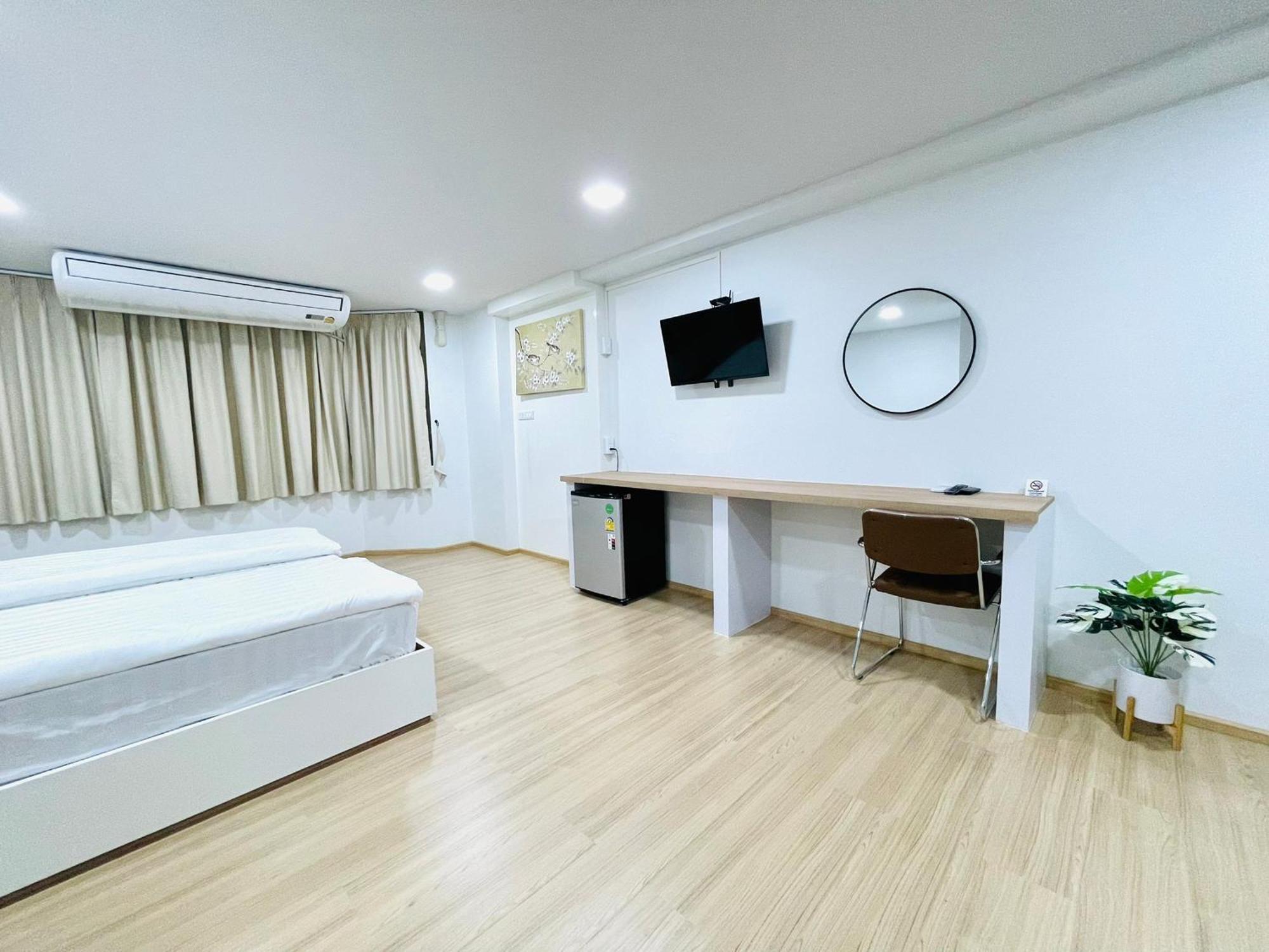 Pd Apartment Inn Ban Pra Dok ภายนอก รูปภาพ