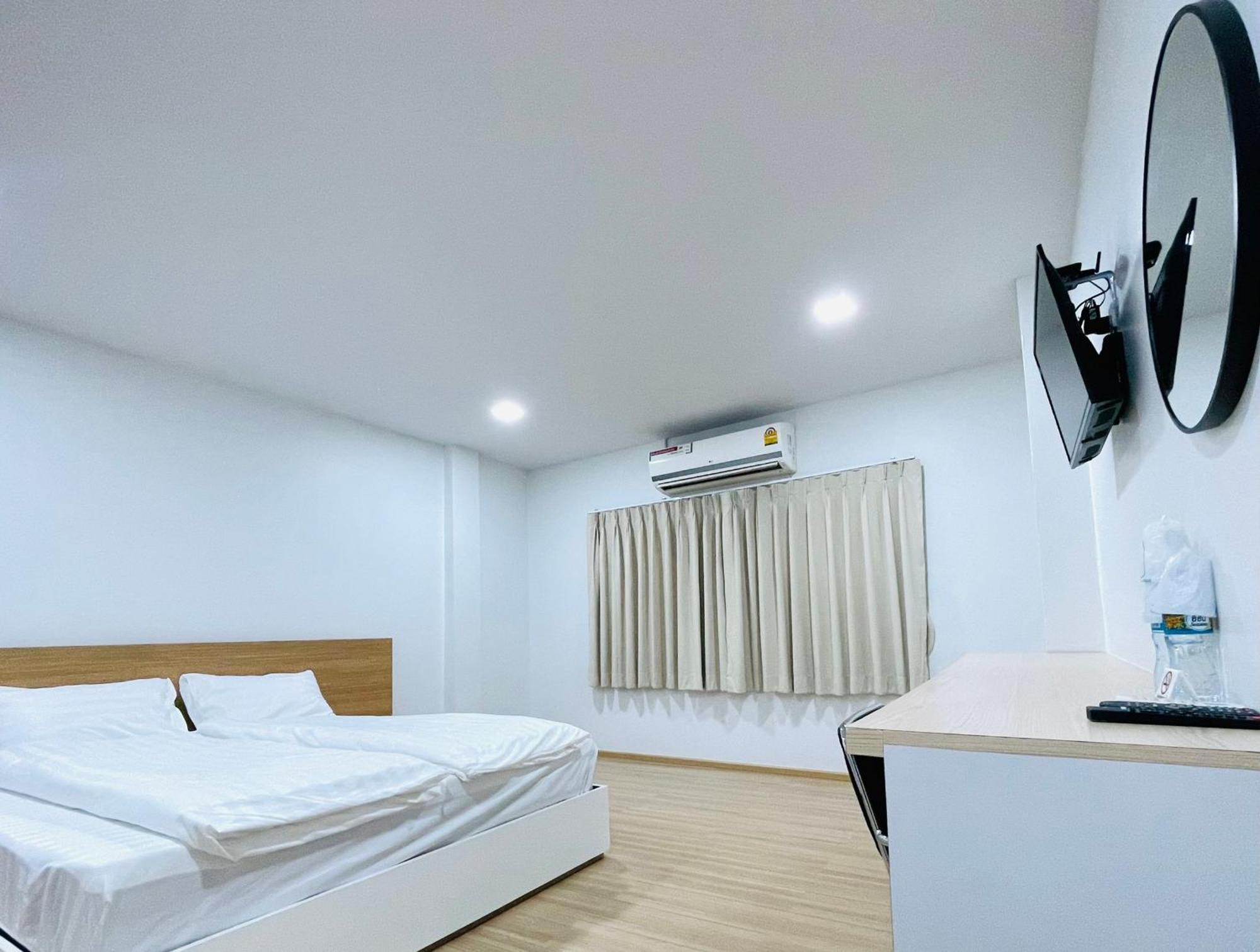 Pd Apartment Inn Ban Pra Dok ภายนอก รูปภาพ